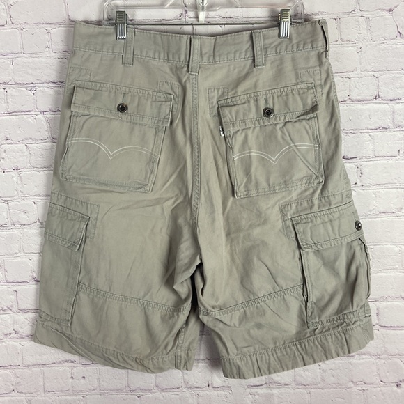 Levi's Men's Tan Cargo Shorts Size: 34W - Picture 6 of 12